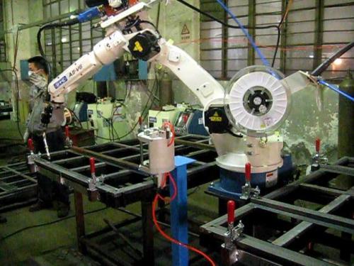 焊接机器人的工作原理是什么