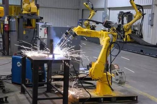 焊接机器人的机器人操作机有哪些部分组成